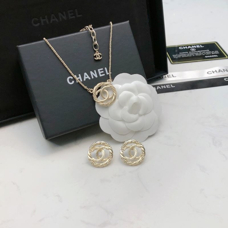 Ch**el necklaces